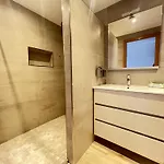 Frente Al Canal Con Terraza Apartamento *