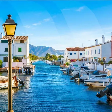 Apartment Frente Al Canal Con Terraza Empuriabrava