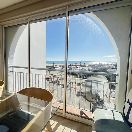 Frente Al Canal Con Terraza Apartamento *